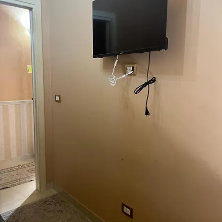 Temptation Airport Fontanarossa Shared House With Several Гостевой дом *